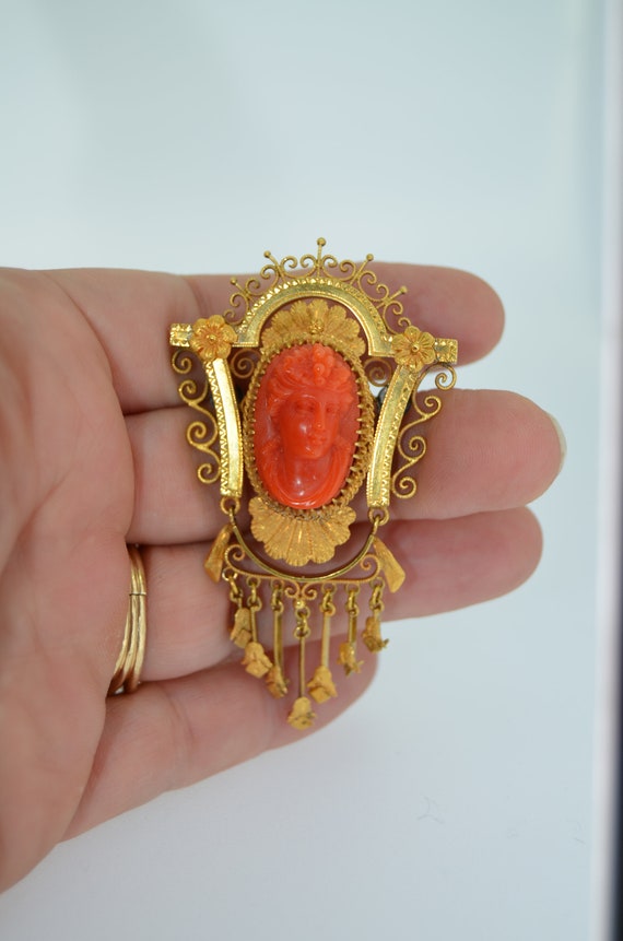 18K Victorian Etruscan Revival Coral Cameo Brooch