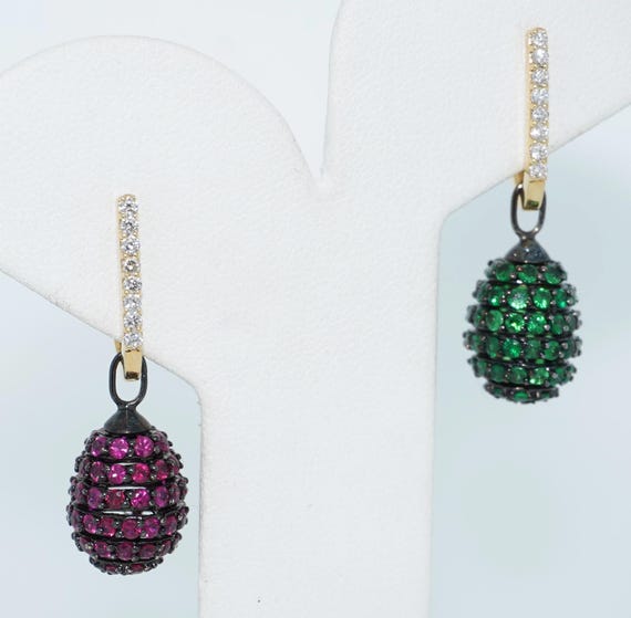 18K Emerald & Ruby Dangle Drop Earrings - image 1
