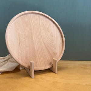 Assiette ronde en bois 30 cm – Assiette de service polyvalente et assiette décorative en bois naturel pour des présentations élégantes