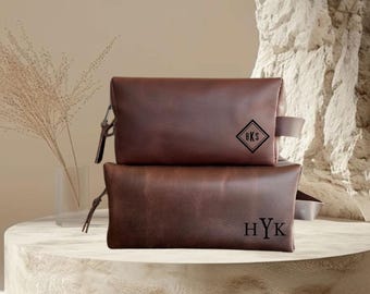 Groomsmen Gift Personalize Shaving Kit Travel Toiletry Bag Brown Leather Dopp Kit Wedding Gift Groomsmen Gift for Him