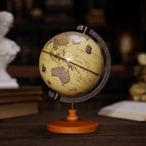 Aangepaste gravure klassieke houten basis wereldbol aardemodel - 360 graden roterende wereldbol - tijdloos interieuraccentdecor - wereldkaart fotografie rekwisieten