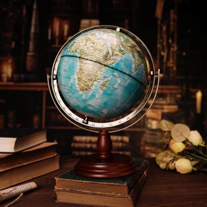 Aangepaste gravure vintage houten basis 720 graden roterende Engelse wereldbol - Wereldgeografie Educatief Home Office Decor Wereldkaartcollectie