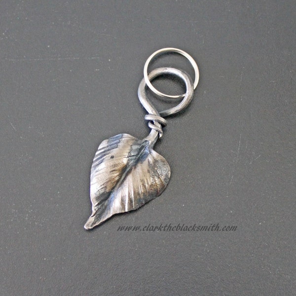 Llavero de hoja, llavero, llavero único, aniversario de hierro, aniversario de acero, regalo del sexto aniversario, joyería de encanto de hoja, regalo del día de las madres