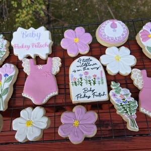 1 dozen wild flower cookies! Custom  colors available