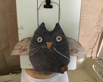 PRIMITIVE CHUBBY CAT Angel
