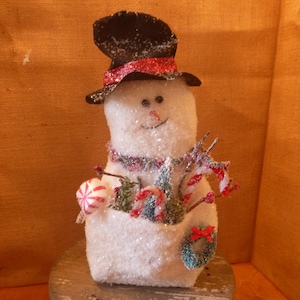 PRIMITIVE SNOWMAN-WINTER-Christmas-Shelf Sitter