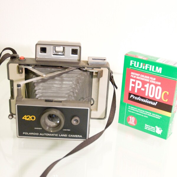 Vintage Polaroid 420 Instant Camera Pack Film Included Battery Conversion Works Timer