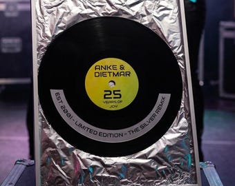 Personalized wooden record for a silver wedding anniversary, laser-engraved gift, decorative LP record with names, unique 25-year marriage gift.