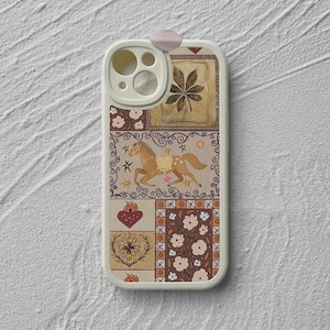 Funda de cuero para teléfono con diseño de caballo acolchado, estilo cottagecore patchwork vintage, regalo de arte popular, funda para teléfono con estética de granja para iPhone 18 Pro Max