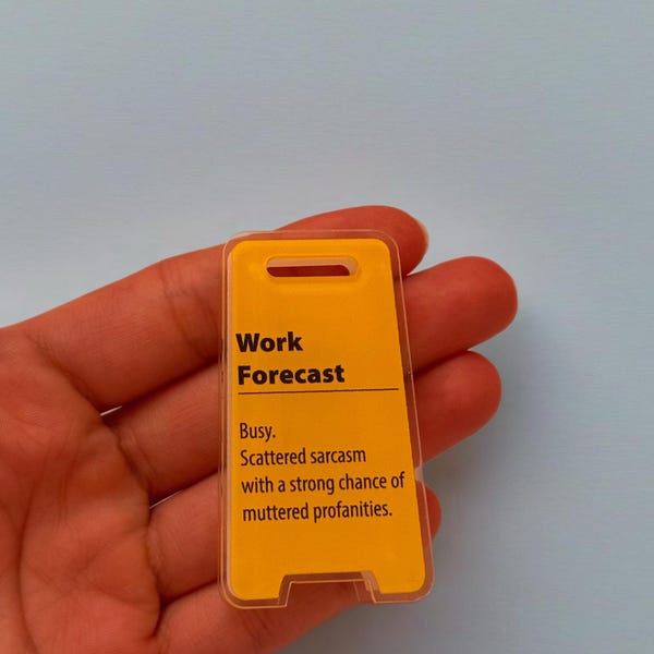 Arbeitserwartung, Mini Floor Zeichen, lustiges Mitarbeiter Geschenk, Mini Schreibtisch Zeichen, lustiger Notizhalter, Büro Accessoires, Humor für Erwachsene, Geschenk für Chef