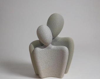 Minimalist 3D-Printed Couple Figurine – A Symbol of Love & Connection