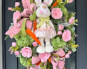 Corona de conejito de Pascua XL, colgante de puerta de granja con flores rosas