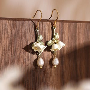 Lily of the Valley Earrings, Lily Earrings, Wedding Flower earrings, Boho Earrings, Bridal Earrings, White Wedding Earrings, Gift for Mom