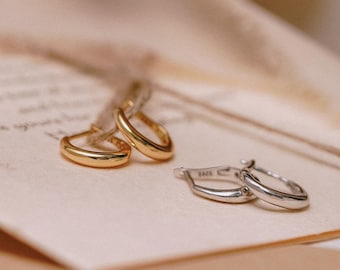 Aros minimalistas Huggie de plata de ley, gruesos y redondos, pequeños Huggies dorados, pendientes para el día a día de las mujeres.