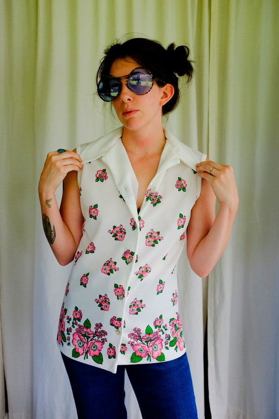 Polyester Floral Tunic Vest White and Pink Flower… - image 9