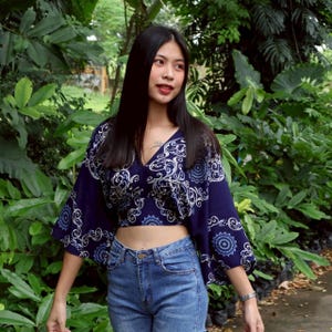 Geprinte boho crop top van rayon: verstelbare zoom, V-hals