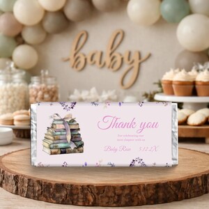 Plantilla para envoltorio de barra de chocolate, temática de cuento para baby shower, recuerdos de fiesta morados, editable en Canva, descarga instantánea.