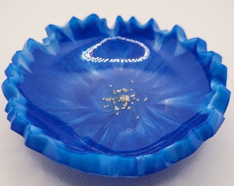 Resin tray, blue resin tray, resin catchall, resin catch-all bowl, blue resin decorative catchall