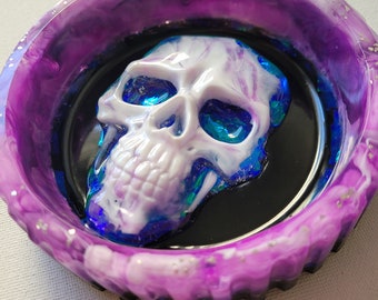 Skeleton dish, halloween dish, resin dish, skull dish, skull decor, Halloween resin decor, resin Halloween decor, skeleton decorations