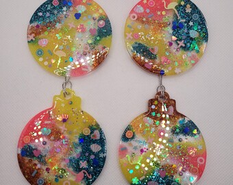 Colorful Christmas ornaments, resin Christmas ornaments, holiday decorations, bright colorful Christmas decorations