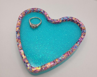 Heart ring dish, trinket dish, jewelry dish, resin tray, resin jewelry dish, blue tray, small resin catchall, heart shaped tray, blue
