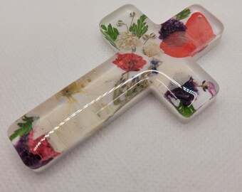 Small resin cross, Easter cross, resin crosses, floral crosses, flower cross, baptism gifts, communion gifts, religious gifts, dried flowers