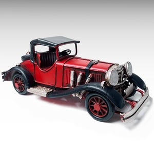 Vintage Car Metal Model Old Scale Model Cars, Car Sculpture Classic Car Miniature Replica, Collectible Oldtimer Garage Decor Car Guy Gift