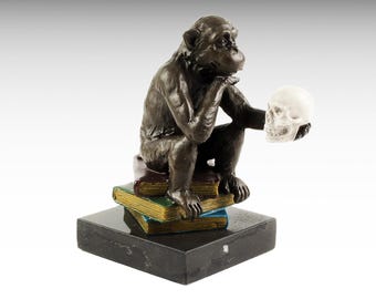 ダーウィンの考える猿のブロンズ彫刻：頭蓋骨の置物、彩色ブロンズ