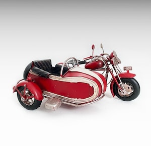 Motocicleta de metal roja y blanca con sidecar, modelo de motocicleta vintage, modelo retro de metal, motocicleta de juguete vintage, regalos, decoración para la habitación de hombres