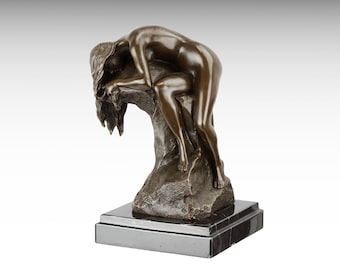 ブロンズ製拳を持つ女性の彫刻：大人の室内装飾（12.20インチ） - Etsy