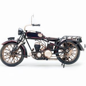 Vintage Motorcycle Metal Model Retro Bike Old Motorbike, Metal Sculpture Aesthetic Room Decor, Scale Model Metal Art Biker Boyfriend Gift