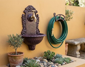 Fuente de pared de hierro fundido con grifo de latón, lavabo de pared de metal para jardín, adorno de pared para patio y jardín, decoración exterior, macetero de pared.