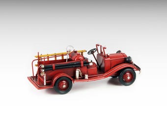 1:25 Gスケールモデル、樹脂製消防車、立ち姿の消防士フィギュア
