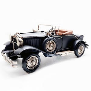Vintage Car Metal Model Old Car Scale Model, Cabrio Cabriolet Car Sculpture Classic Car Model, Collectible Black Oldtimer Garage Decor Gift