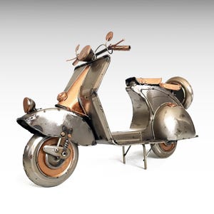 Large Old School Moped Italian Scooter Metal Model, Vintage Vespa Model Motorbike Motorcycle Handmade Replica Metal Sculpture Retro Toy Gift