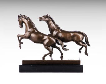 ブロンズ 馬　黒い大理石台座付き ブロンズ 馬 黒い大理石台座付き ブロンズ 馬 黒い大理石台座付き