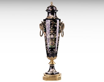 Grote op brons gemonteerde zwarte porseleinen vaas, Hollywood Regency Empire-stijl, thuiskantoor Hoteldecor luxe kunst keramische vaas met deksel Amfora