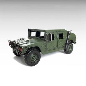 Humvee M1025 Military Vehicle Metal Model, Armored Hummer H1 Green Patrol Truck Car Model, Diecast Scale Model Replica Birthday Gift for Him