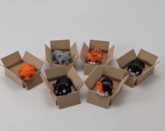 Mini Cat in a Box | Articulating Orange, Black, Grey, Tabby, Tuxedo, Calico Cat | Gift for Cat Lovers | 3D Printed Fidget Toy