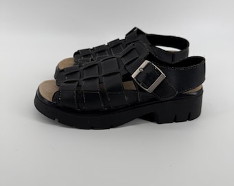 Sandálias vintage pretas de pescador estilo Rota 66 dos anos 90 (Y2K), plataforma grossa e estrutura vazada, tamanho Y4/W6.