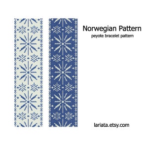 Op de afbeelding: Een peyote-parelpatroon voor een armband met een Noors sneeuwvlokkenontwerp. Het patroon wordt in twee kleurvariaties getoond: wit op blauw en blauw op wit.