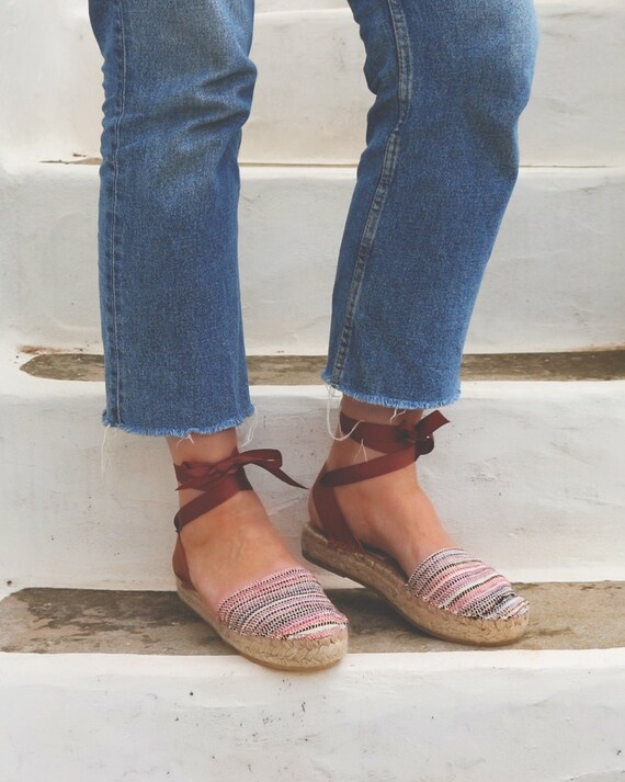 Sandalias Alpargatas. Alpargatas de Tela Boho en Color Rosa