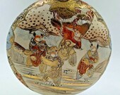 Beautiful vintage Japanese Imari gold disc shaped round flat vase Ikebana