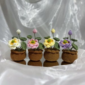 Custom Daisy Bouquet, Crochet Daisy in Pot, Knitted Daisy Amigurumi, Yellow Flower Decor for Desktop, Crochet Purple Flower, Pink Flower