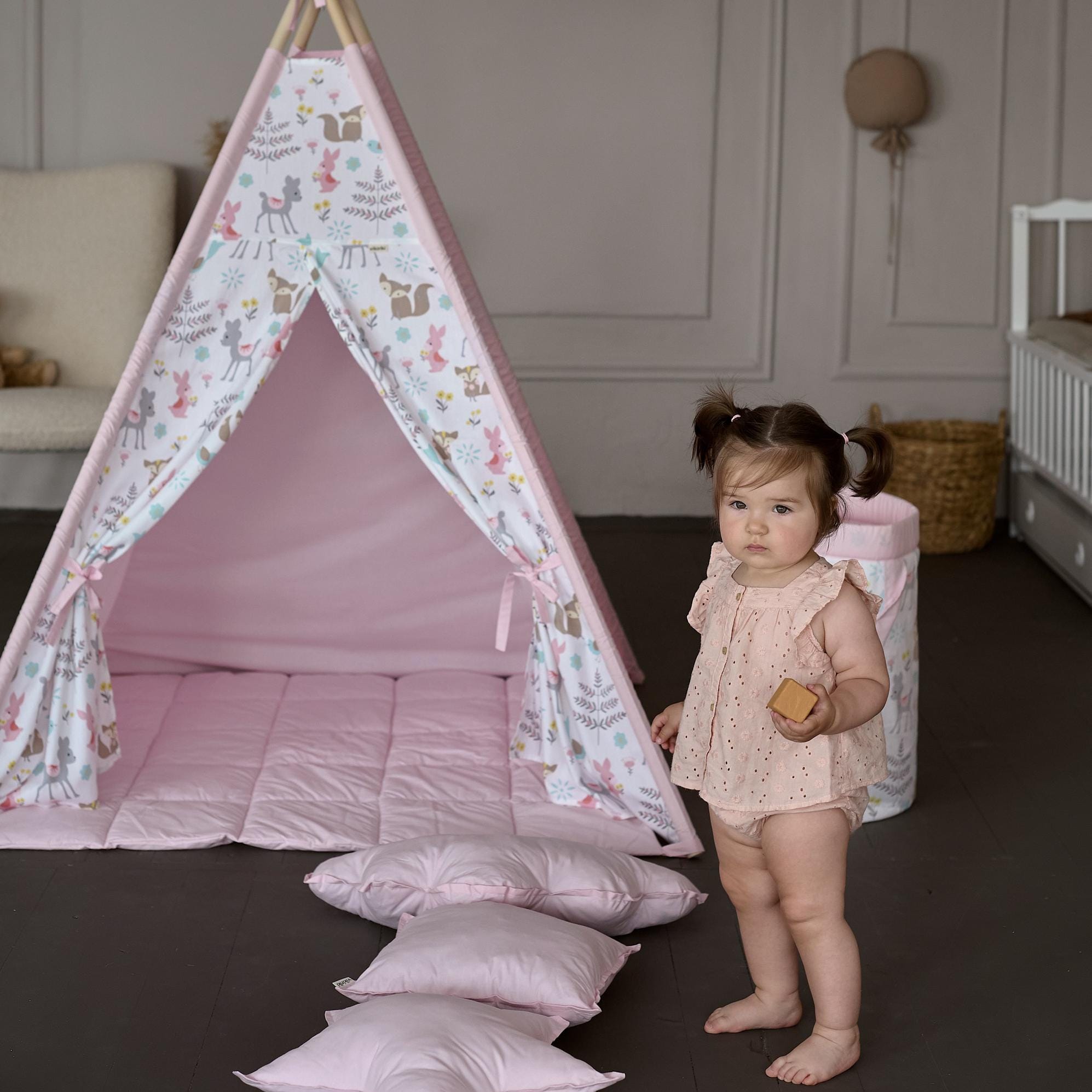 Large Teepees for Kids Bedroom Nest Baby Birthday Gift Soft Mat Pink Kids Outdoor Tent First Birthday Prop Childs Wigwam With Big Window