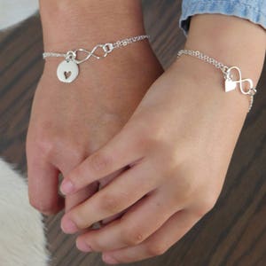 Mom wedding gift from daughter, rose gold Mother daughter infinity bracelets, heart cutout charm, mother of the bride gift from daughter image 6