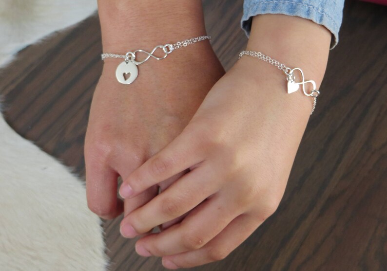 Mom wedding gift from daughter, rose gold Mother daughter infinity bracelets, heart cutout charm, mother of the bride gift from daughter image 6