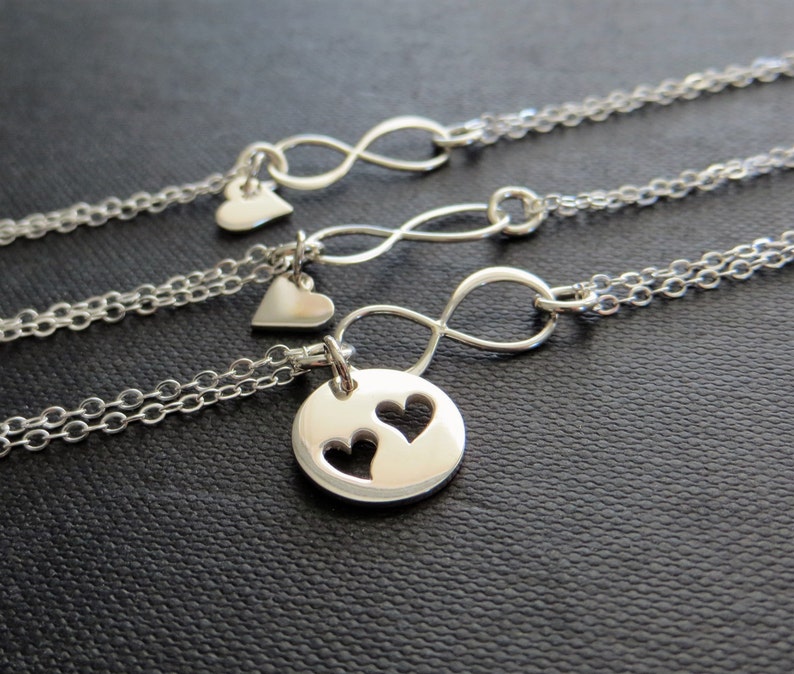 mom and two daughter necklace