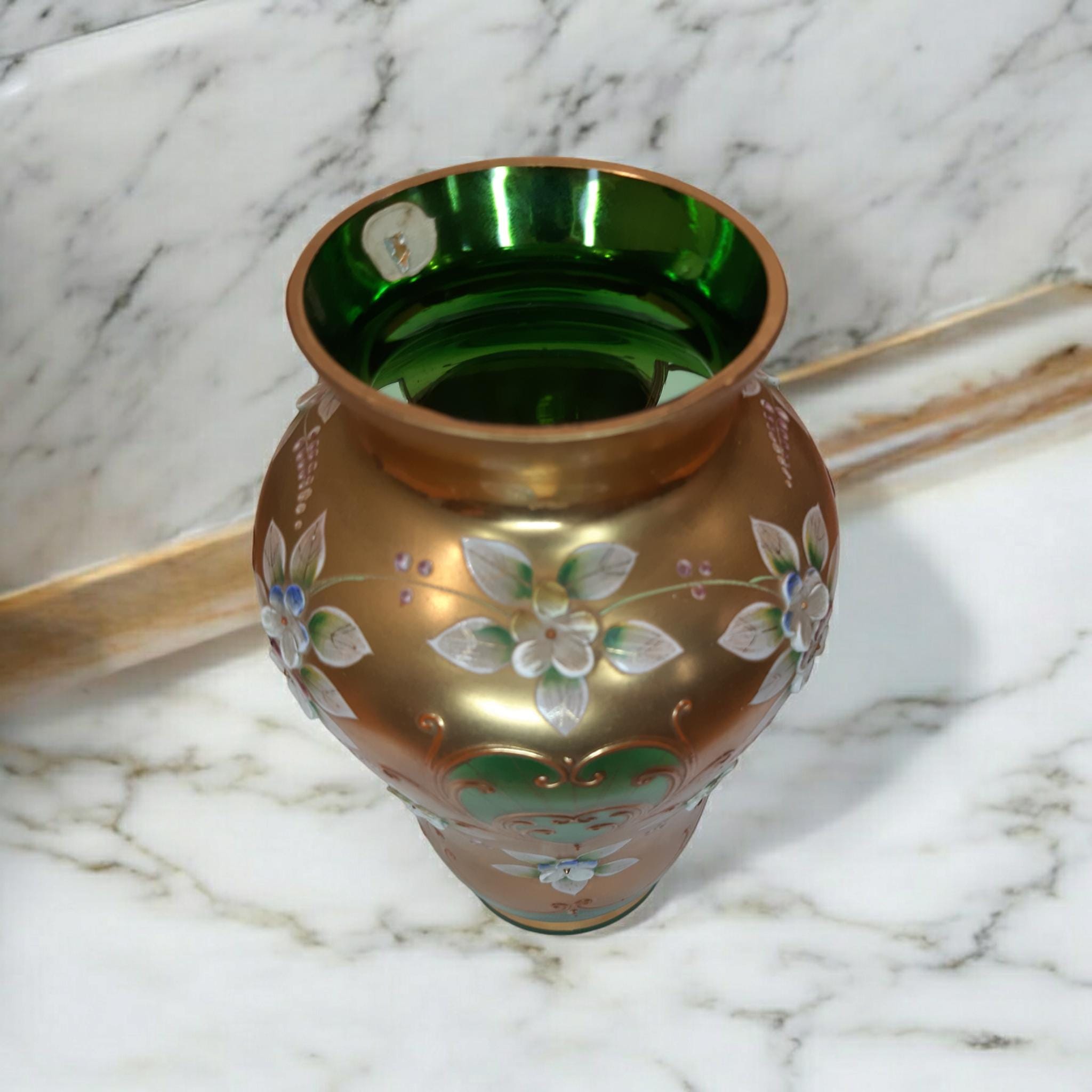 ヴィンテージ ボヘミア ガラス グリーン 花瓶 金色塗装 - Etsy 日本