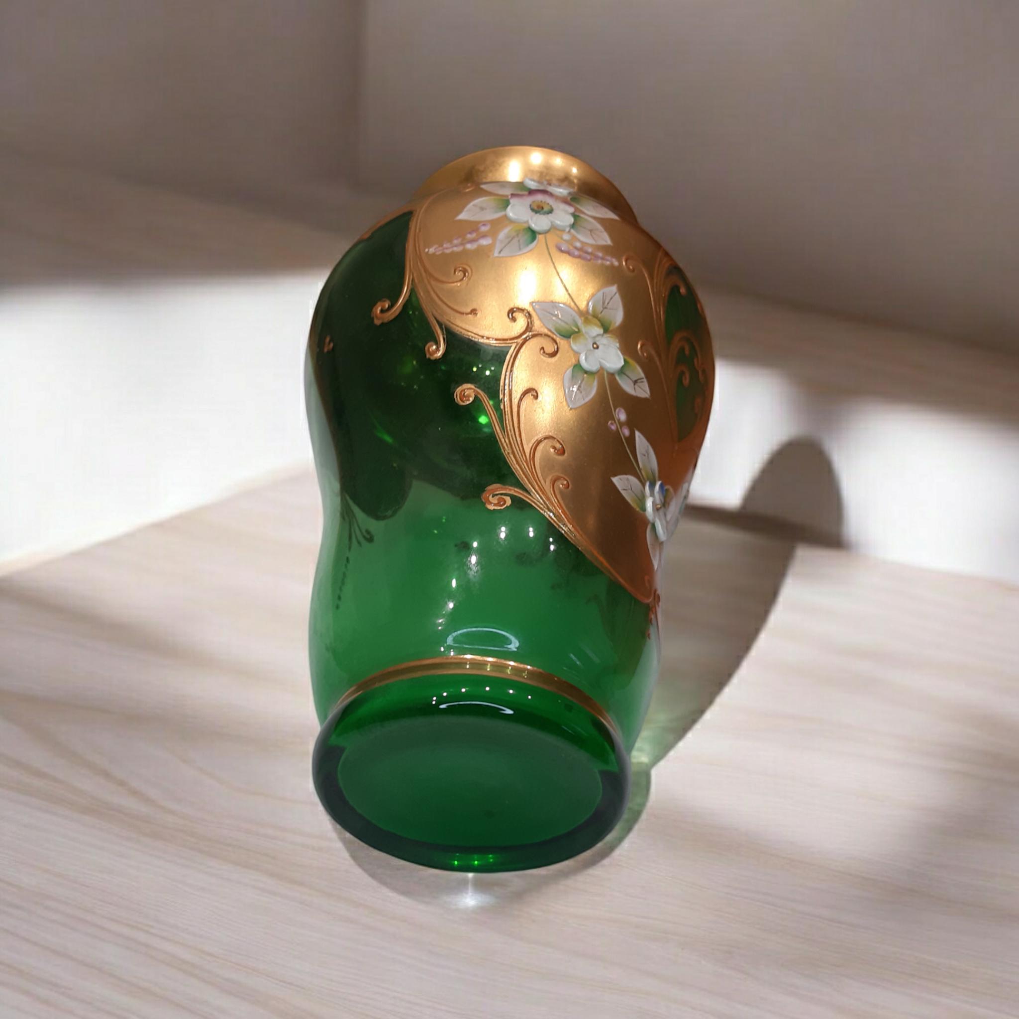 ヴィンテージ ボヘミア ガラス グリーン 花瓶 金色塗装 - Etsy 日本
